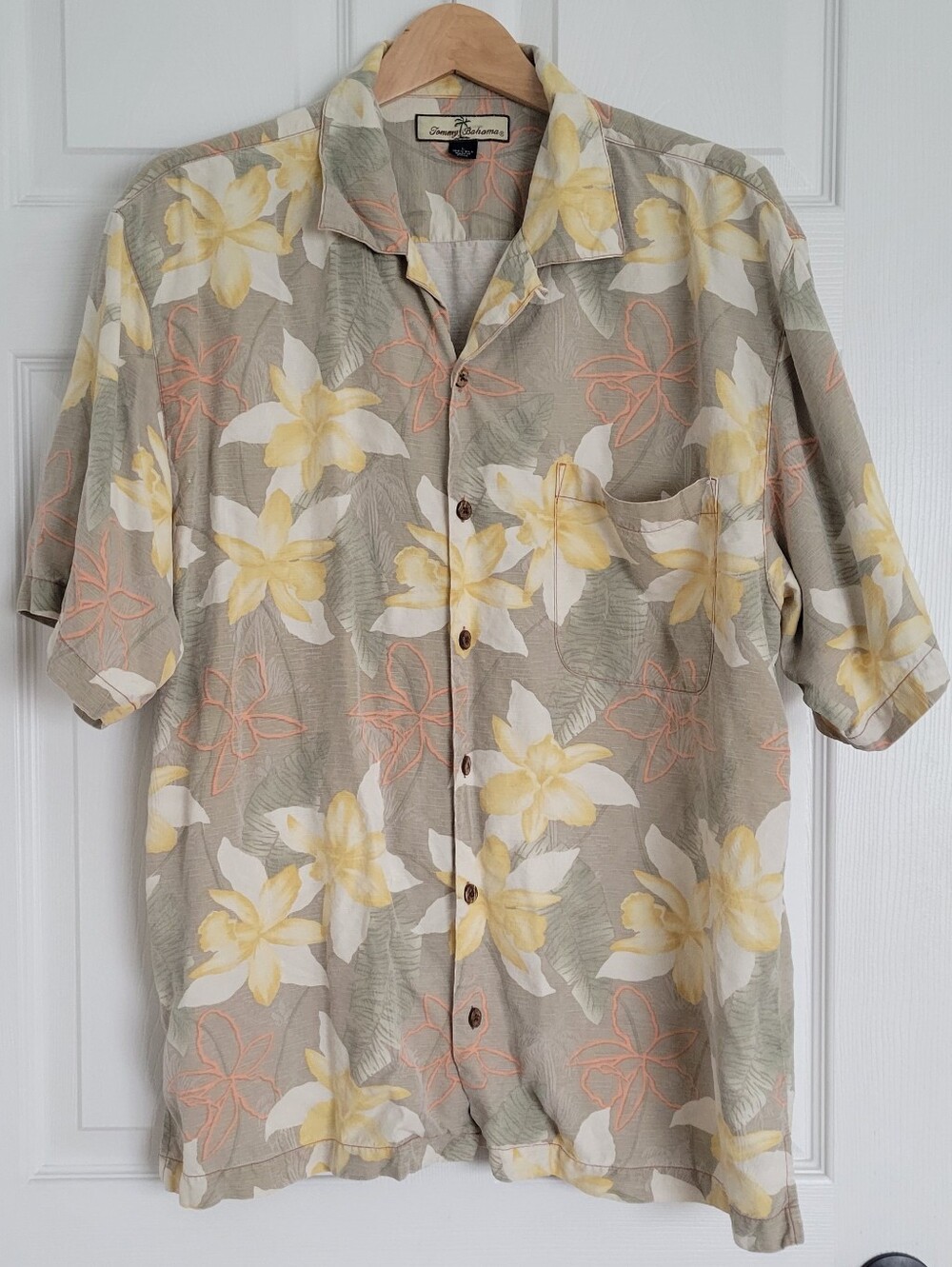 Tommy Bahama 100% Silk Hawaiian Floral Short-Sleeve Button-Down Shirt